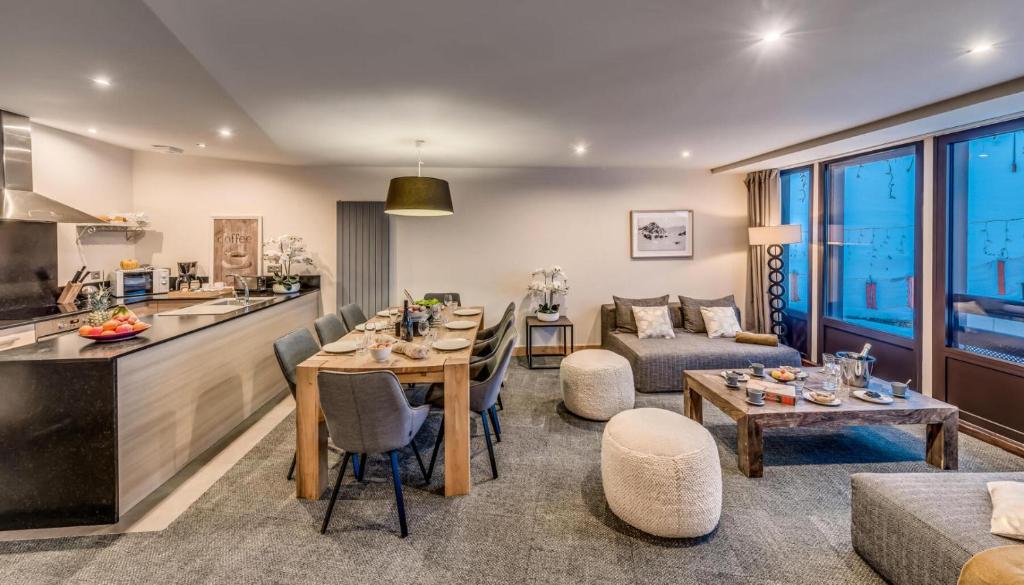 Kuchyňa alebo kuchynka v ubytovaní Résidence Palafour - Appartements «Palafour Lodges» MAE-0164