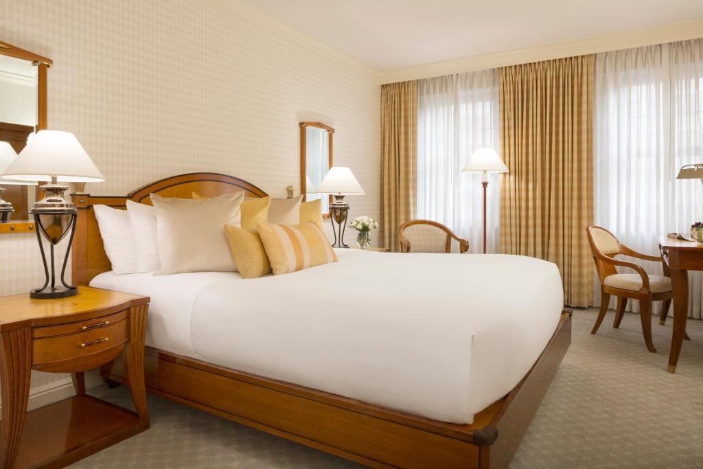 Orchard Hotel photo