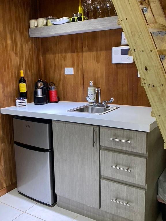 Kuchyň nebo kuchyňský kout v ubytování HW Tiny Home