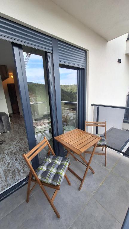 A balcony or terrace at Lux D2 Divčibare