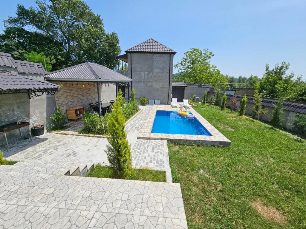 Bazén v ubytování Aframe Heating pool FrD nebo v jeho okolí
