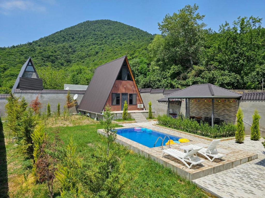 Bazén v ubytování Aframe Heating pool FrD nebo v jeho okolí