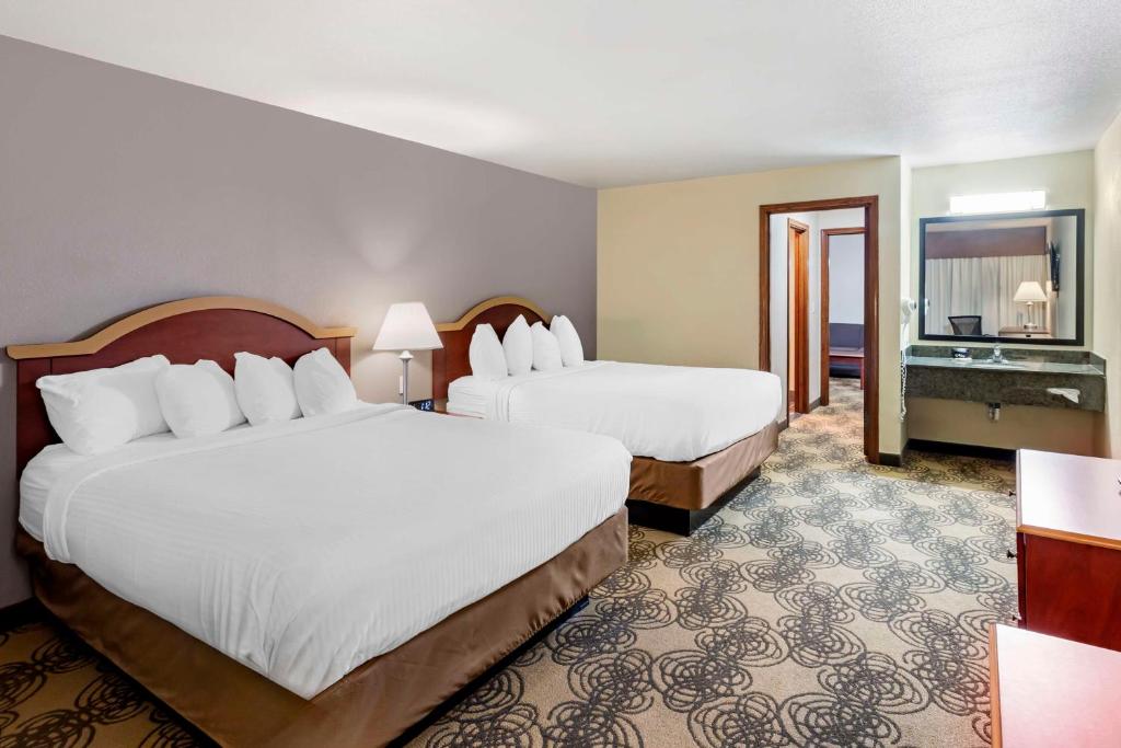 Postel nebo postele na pokoji v ubytování Best Western Elko Inn