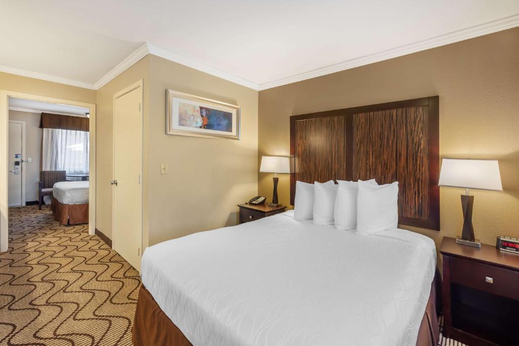 Best Western Plus Orchid Hotel & Suites - Queen Room Met Twee Queensize Bedden - Niet -roken