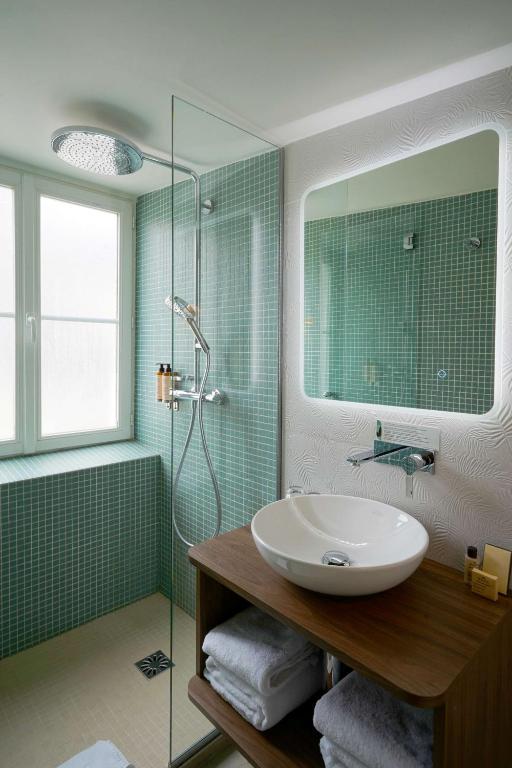 Hôtel Littéraire Arthur Rimbaud, BW Signature Collection - Resim 21