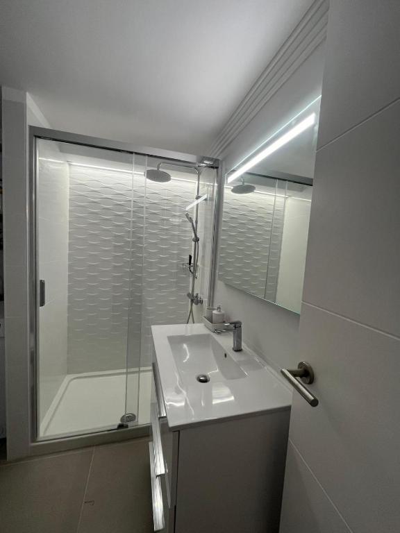 Kúpeľňa v ubytovaní Apartamento Callao Salvaje en el mar con wifi