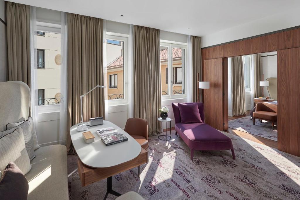 Posezení v ubytování Mandarin Oriental, Milan