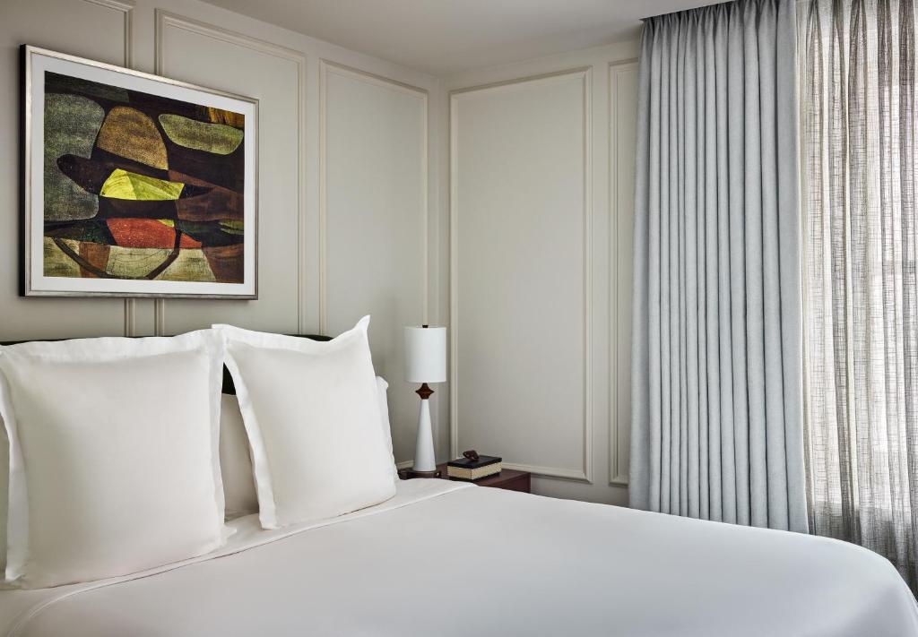 Rosewood Hotel Georgia - Resim 42