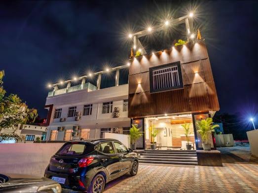 Το κτήριο όπου στεγάζεται  το ξενοδοχείο