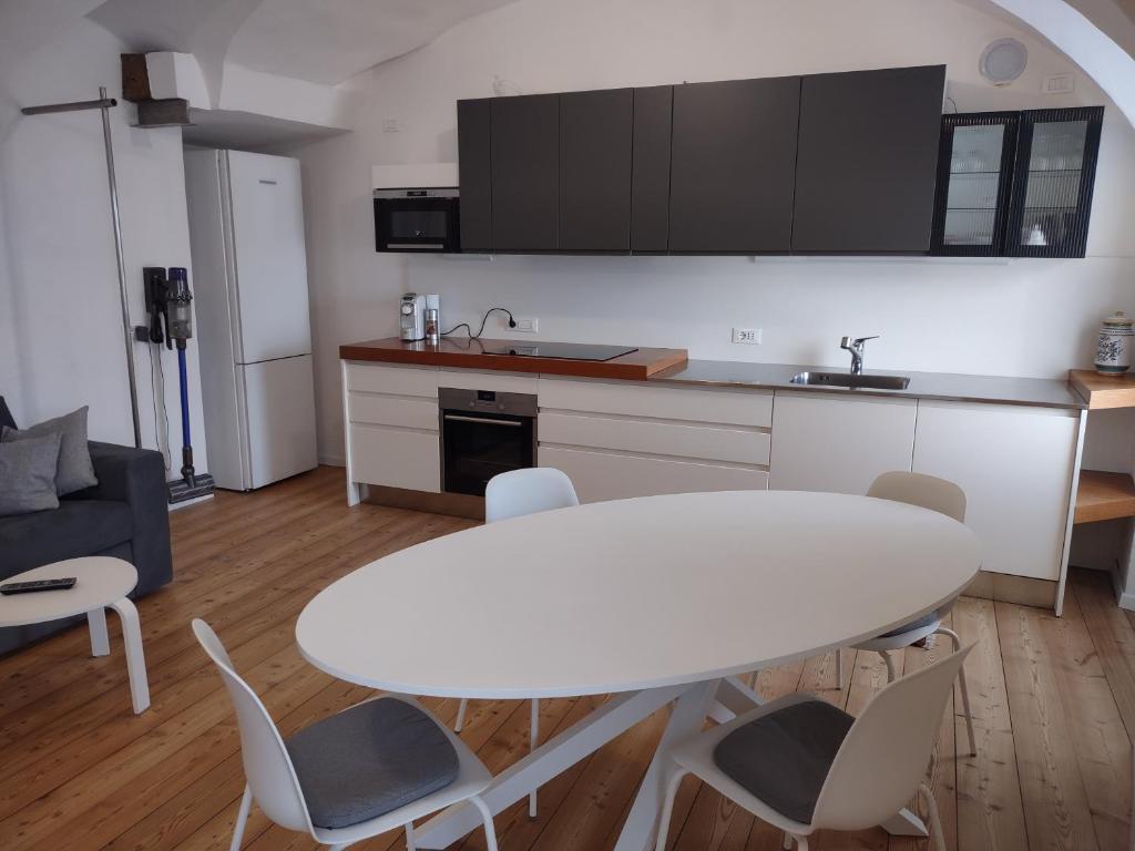 Foto dalla galleria di Appartamento Sandra a Tenno