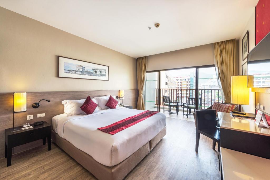 Deevana Plaza Phuket - SHA Extra Plus - Resim 6