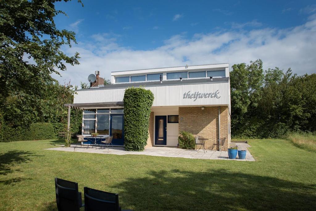 Budova, kde se prázdninový dům nachází