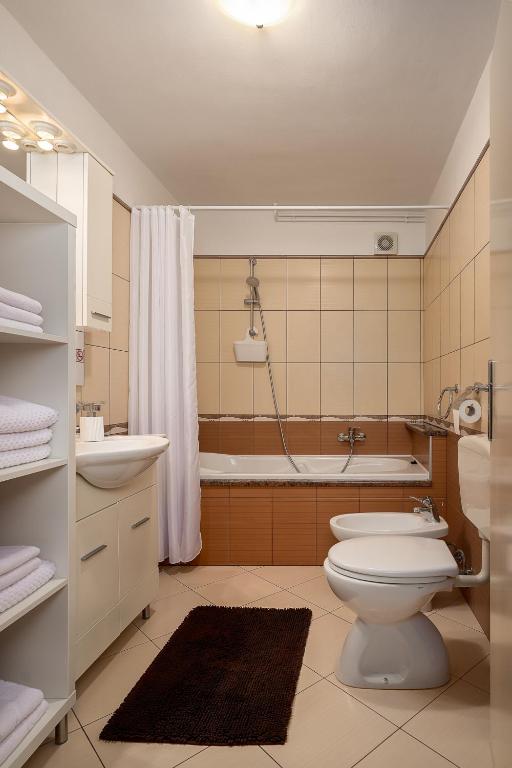 Koupelna v ubytování Apartman Neli