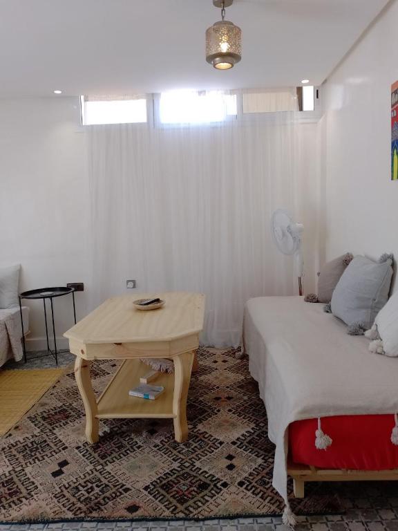 Postel nebo postele na pokoji v ubytování Tambarkiyt House Studio Appartement - Aourir Agadir