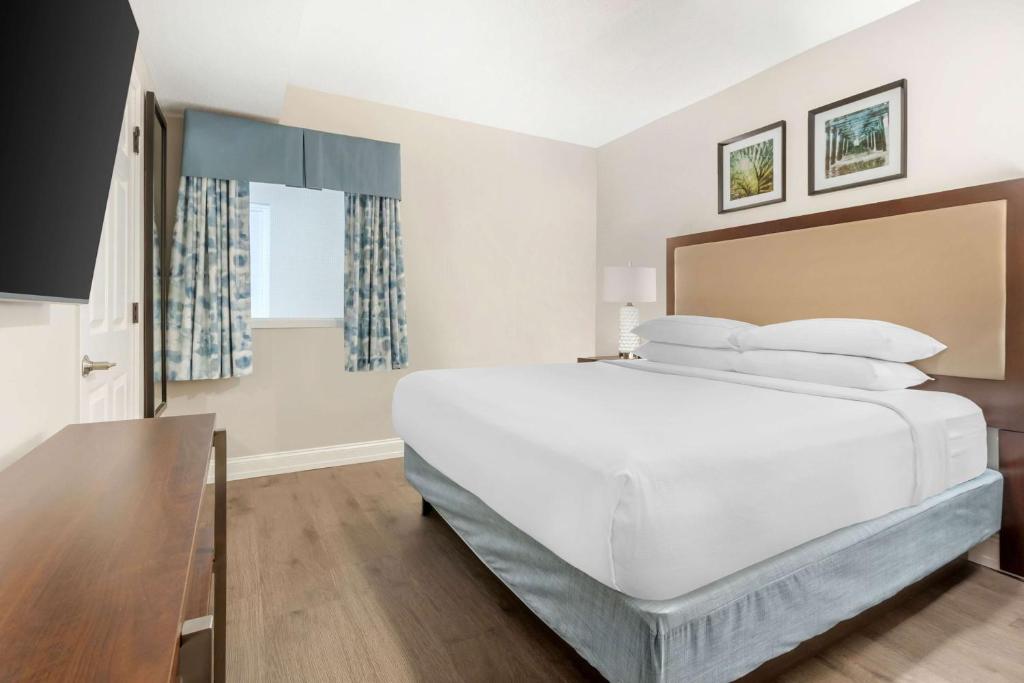 Postel nebo postele na pokoji v ubytování Hilton Grand Vacations Club Anderson Ocean Myrtle Beach