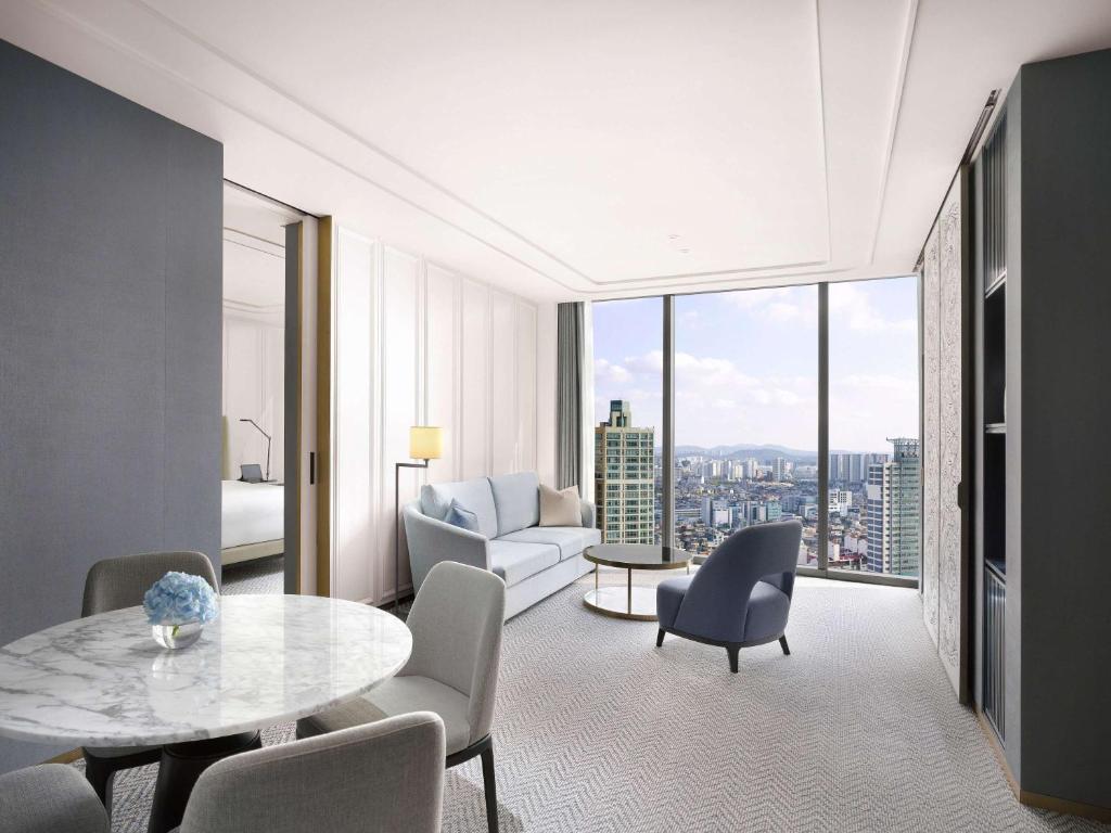 Uma área de estar em Sofitel Ambassador Seoul Hotel & Serviced Residences