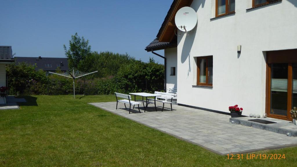 Vonkajšia záhrada v ubytovaní Villa Gena
