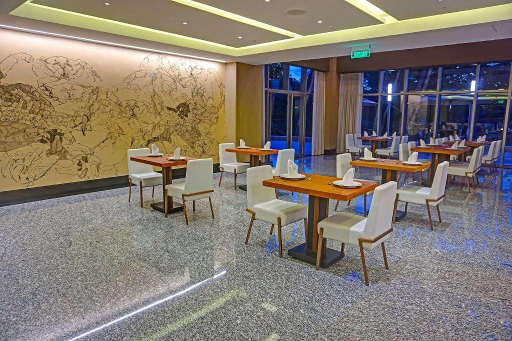 Restaurace v ubytování Radisson Hotel Guayaquil