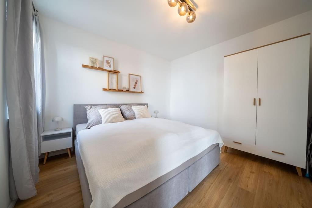 Voodi või voodid majutusasutuse Möbliertes Wohnen - Margarete toas