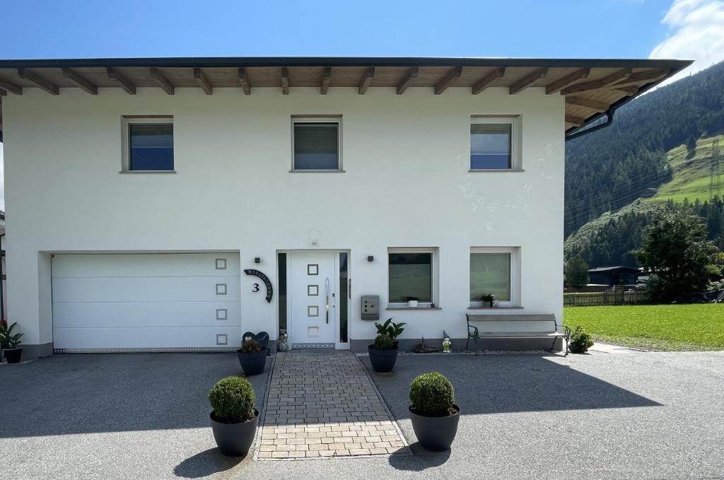 Nespecifikovaný výhled na hory nebo výhled na hory při pohledu z apartmánu