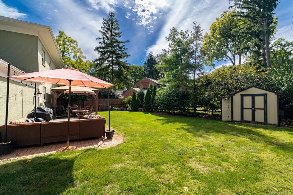 Zahrada ubytování Antique Charm Meets Modern Comfort 3br