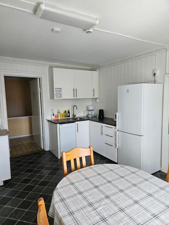 Kuchyň nebo kuchyňský kout v ubytování Idrefjällens Sport Hostel