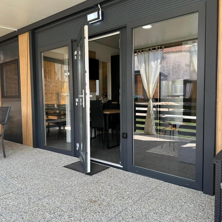Fotografie z fotogalerie ubytování Mobile house Karpet v destinaci Pirovac