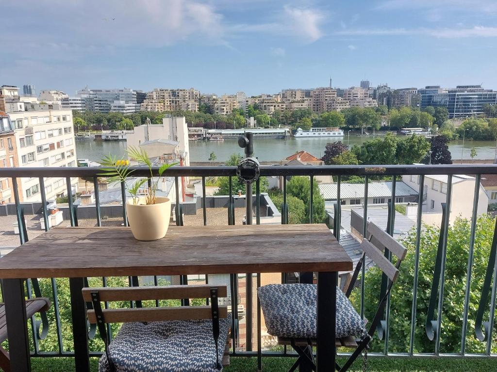 Photo de la galerie de l'établissement Lovely flat Seine view near Paris, à Courbevoie