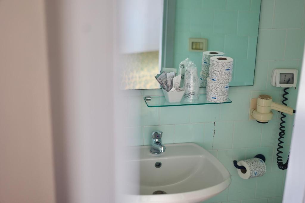 A bathroom at Hotel Sassi
