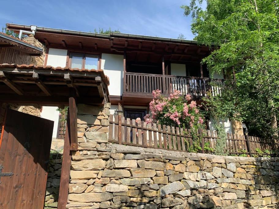 Balkón nebo terasa v ubytování Beautiful Villa in the Rodopi Mountains