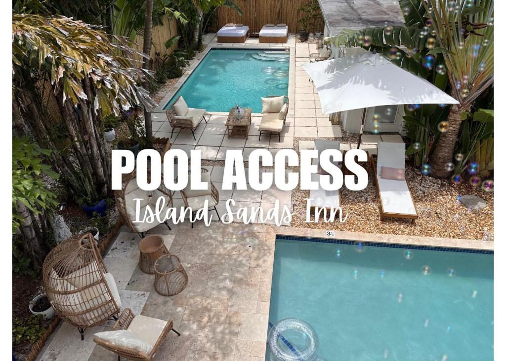 Bazén v ubytování Wilton Manors Guesthouse nebo v jeho okolí