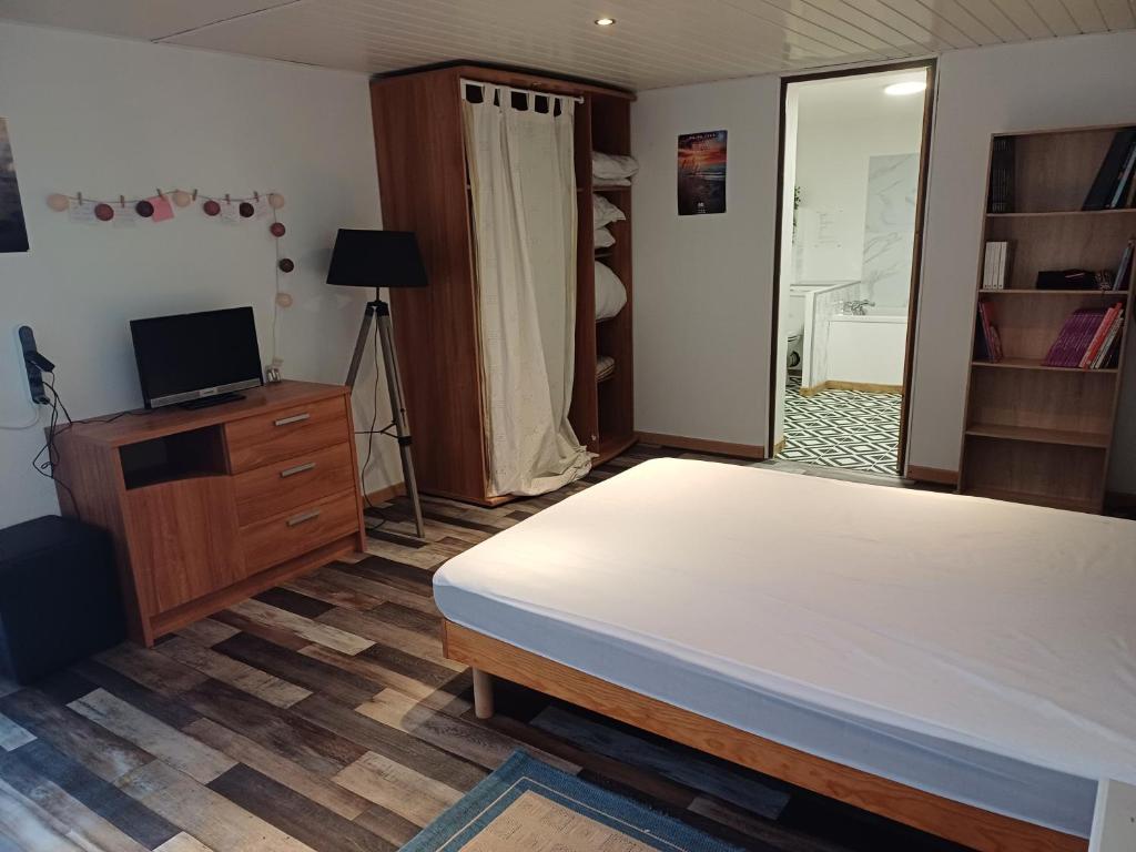 Postel nebo postele na pokoji v ubytování Le val