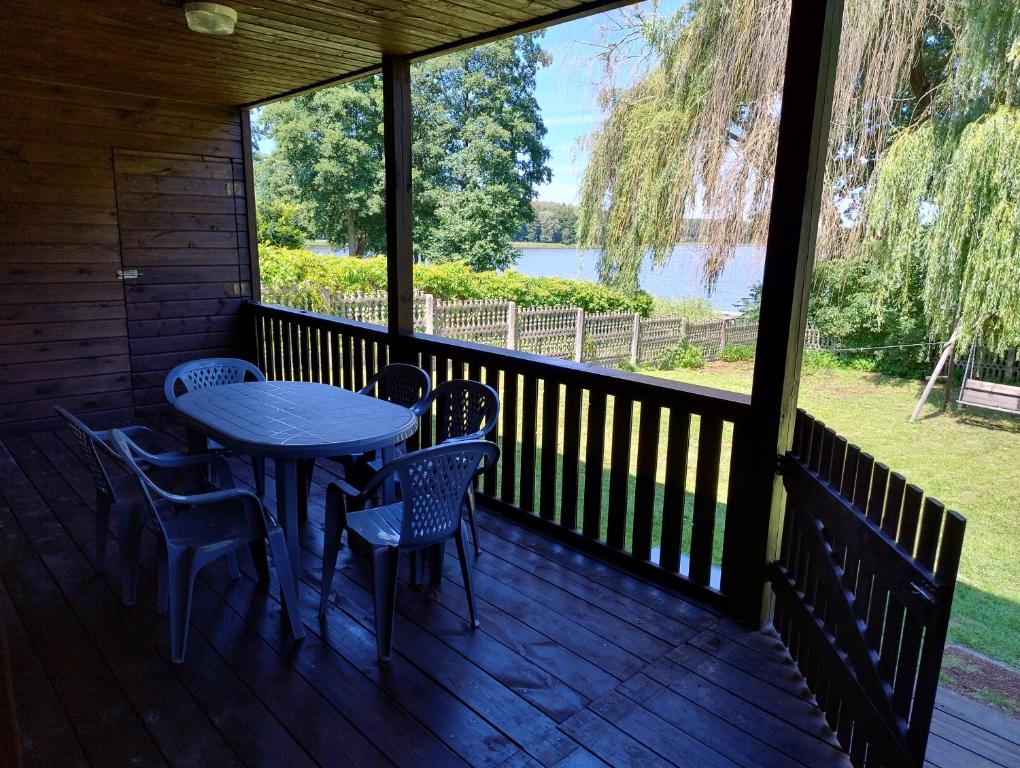 Fotografia z galérie ubytovania Domek nad jeziorem -Mazury- Linia Brzegowa v destinácii Piotrowice