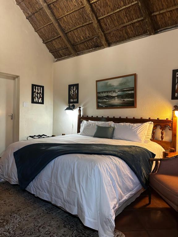 Postel nebo postele na pokoji v ubytování Buona Notte Suites in Linden