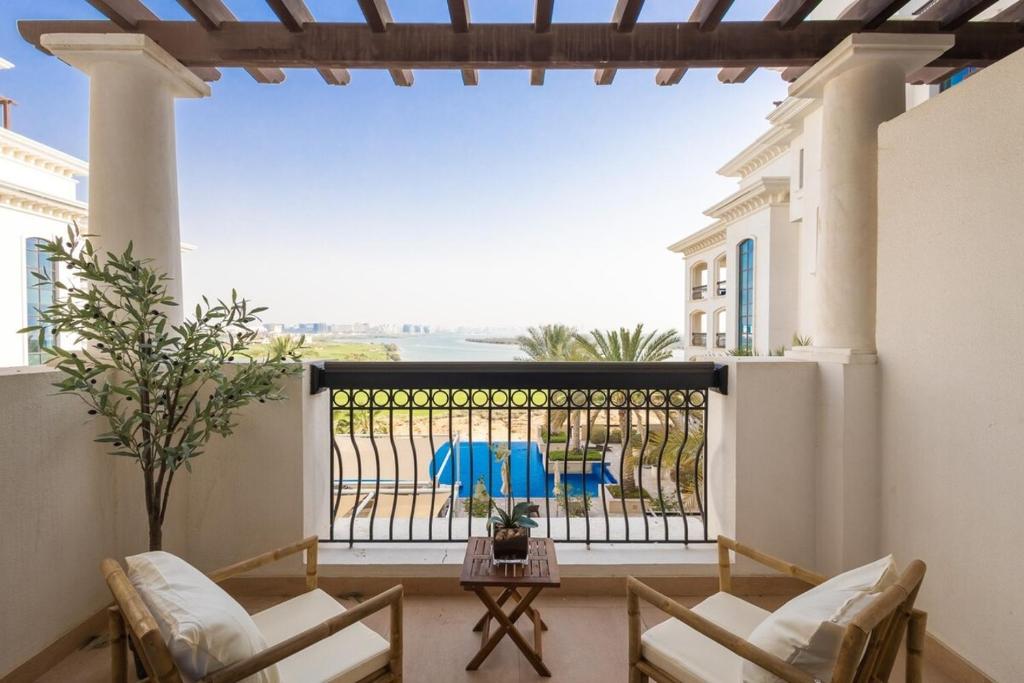 Fotografie z fotogalerie ubytování Voyage Ansam Three Bedroom With Ocean Views v destinaci Abu Dhabi