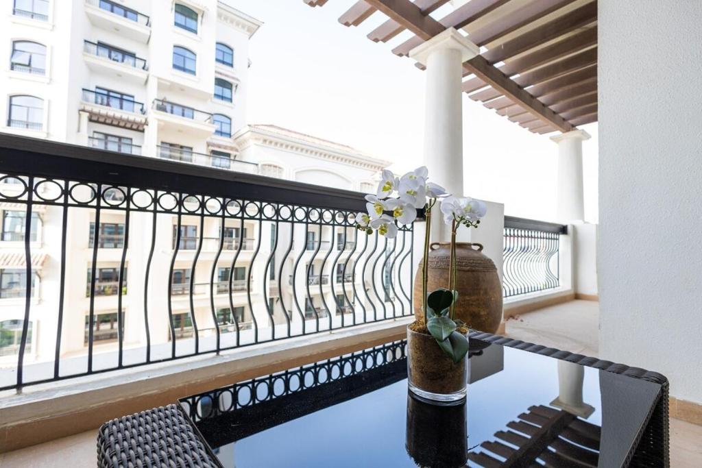 Fotografie z fotogalerie ubytování Voyage Ansam Three Bedroom With Ocean Views v destinaci Abu Dhabi