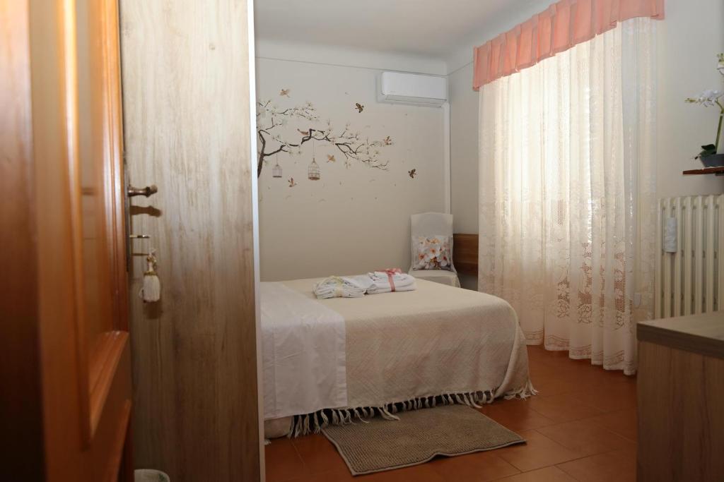 La casa di Cristina - Double Room With Shared Bathroom