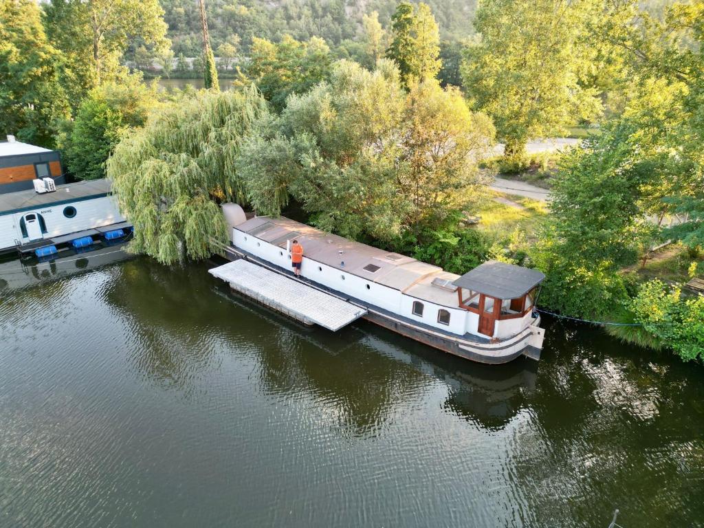 Příroda nedaleko ubytování na lodi