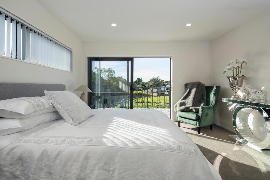 modern immaculate residence in mount wellington - Resim 7