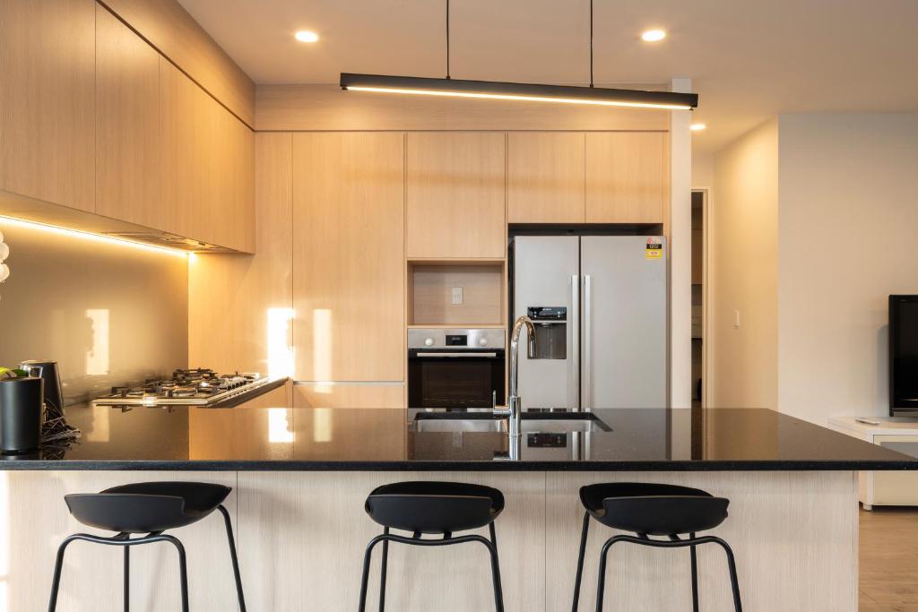 modern immaculate residence in mount wellington - Resim 14