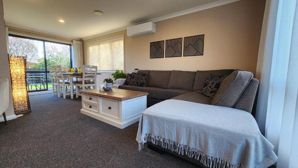 Huntington Honey - Resim 22