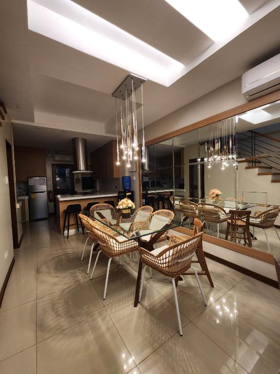 Posezení v ubytování Gloria Tree Mayon and Park View Residences