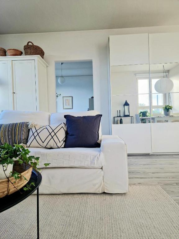 Hima Apartment Stockholm with parking - Hizvo