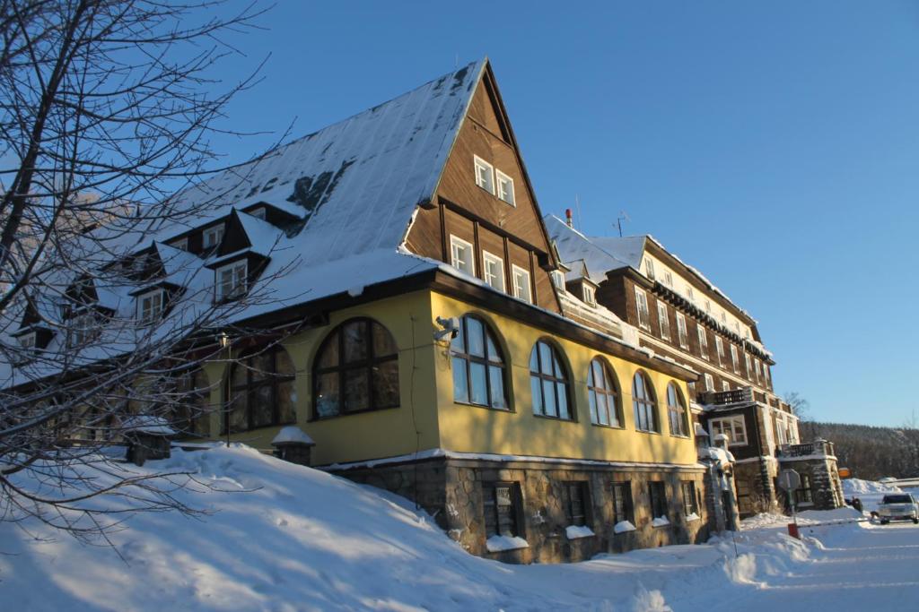 Hotel Tanecnica v zimě