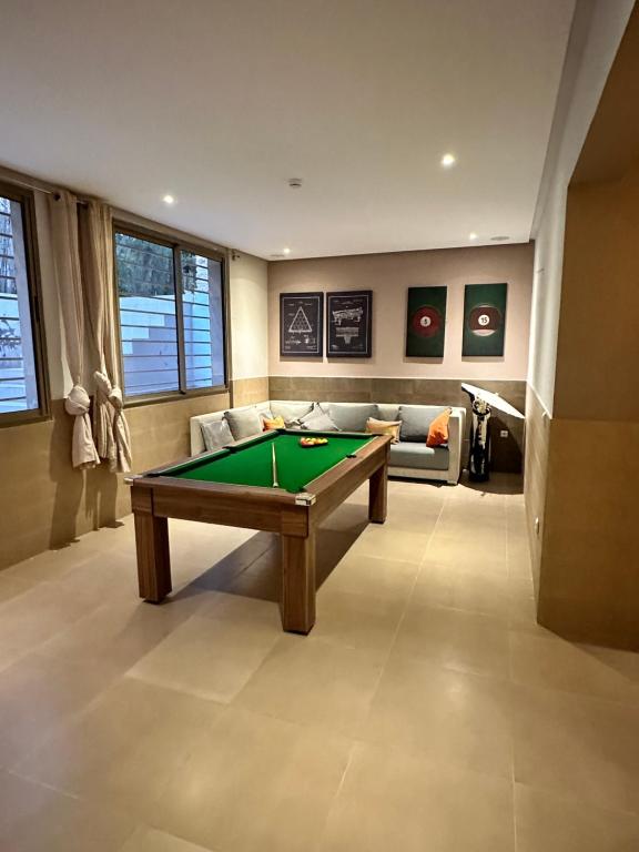 Biliár nebo kulečník v ubytování Smala Beldi Guest House