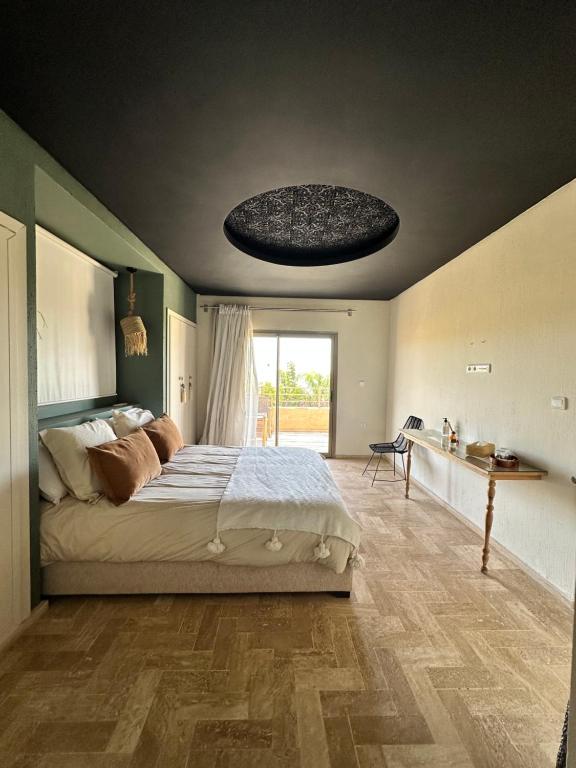 Postel nebo postele na pokoji v ubytování Smala Beldi Guest House