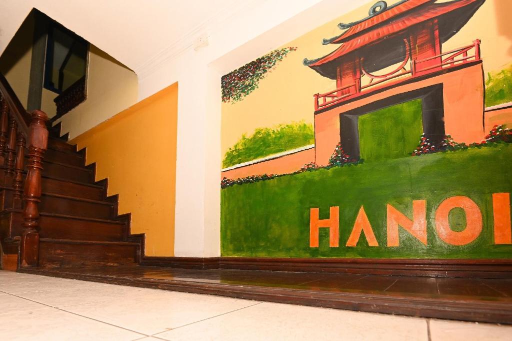 Sunny Hanoi Homestay - Queen Room With Two Queen Beds