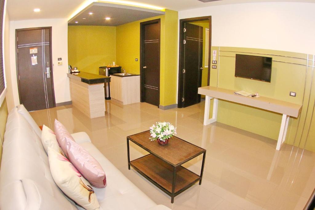 Arthitaya Green Nature Hotel & Lakkhana Poolside Resort - Resim 16