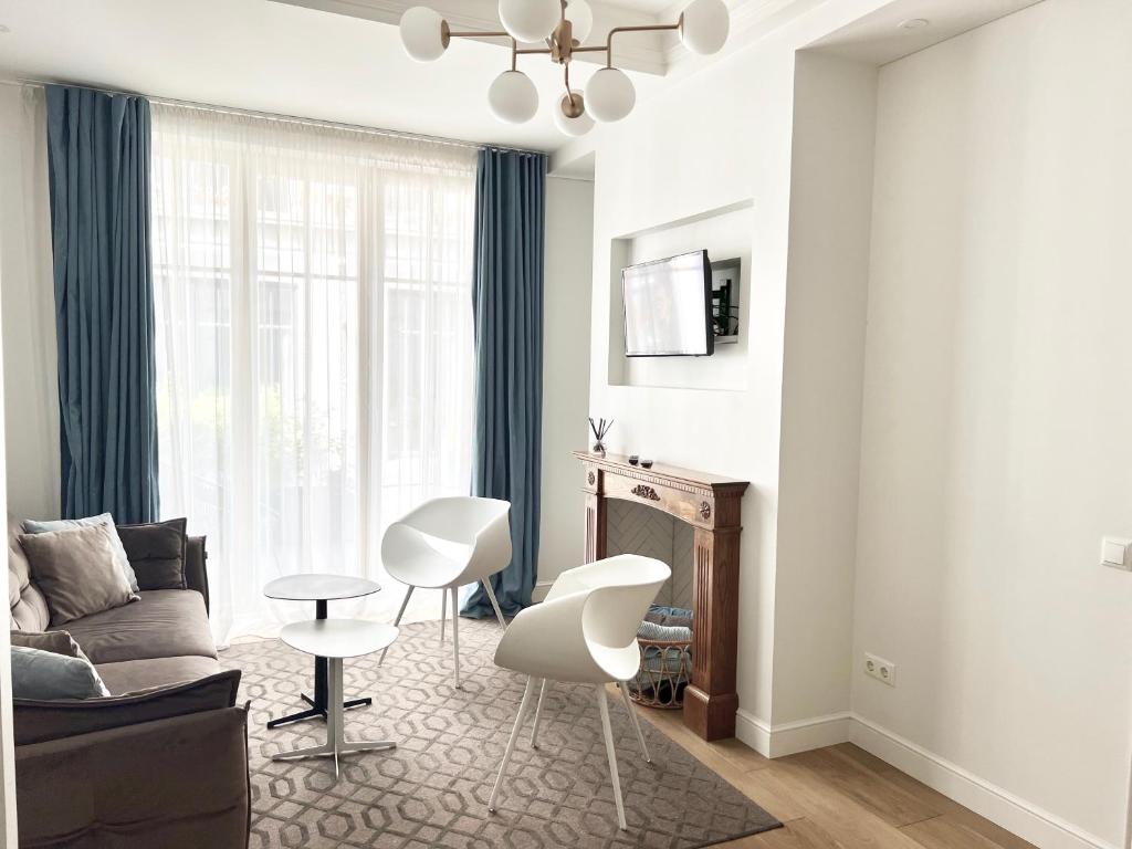 Vilnius Apartments & Suites – Old Town - Design One Bedroom Apartment