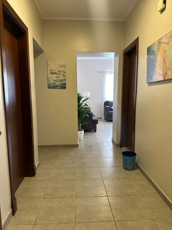 Grandeur Sunrise Apartments - Apartment